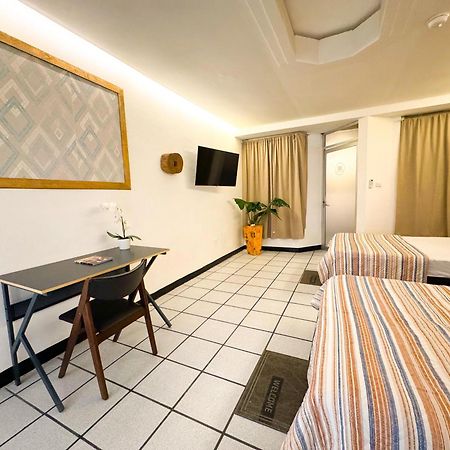 Hotel Sexta Avenida 塔帕丘拉 外观 照片