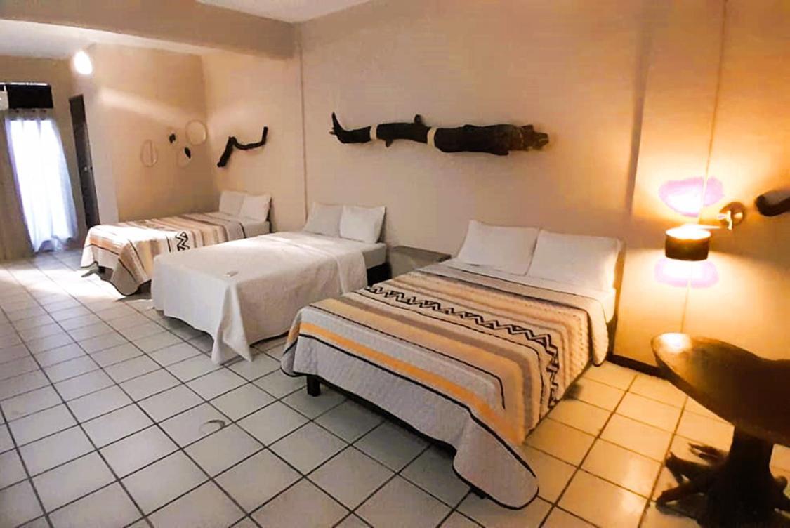Hotel Sexta Avenida 塔帕丘拉 外观 照片