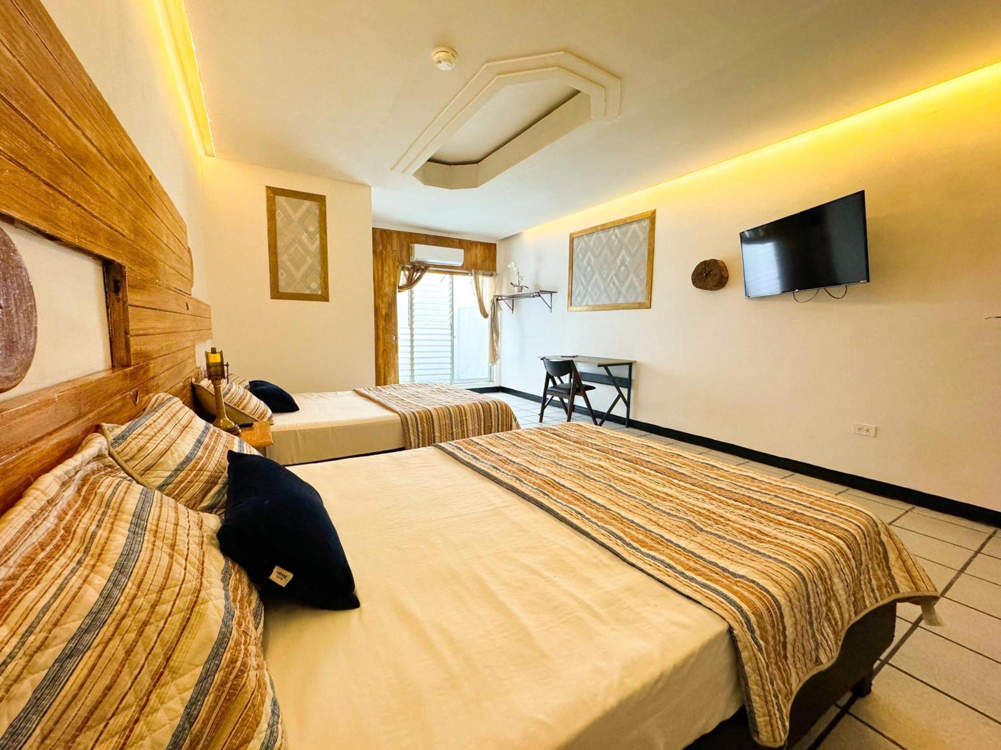 Hotel Sexta Avenida 塔帕丘拉 外观 照片