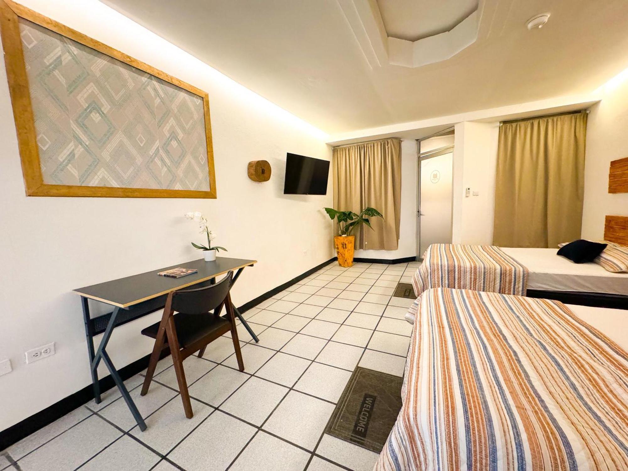 Hotel Sexta Avenida 塔帕丘拉 外观 照片