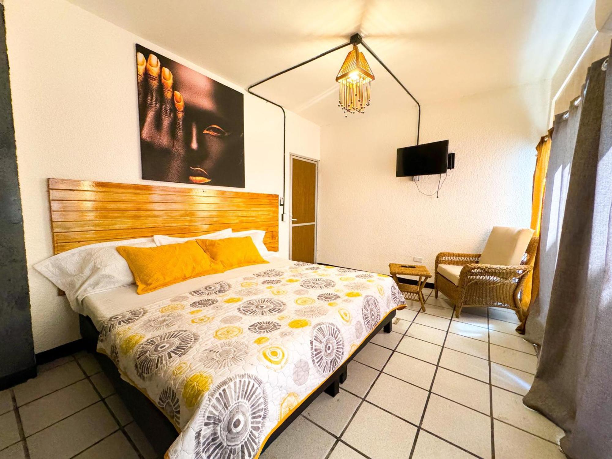 Hotel Sexta Avenida 塔帕丘拉 外观 照片