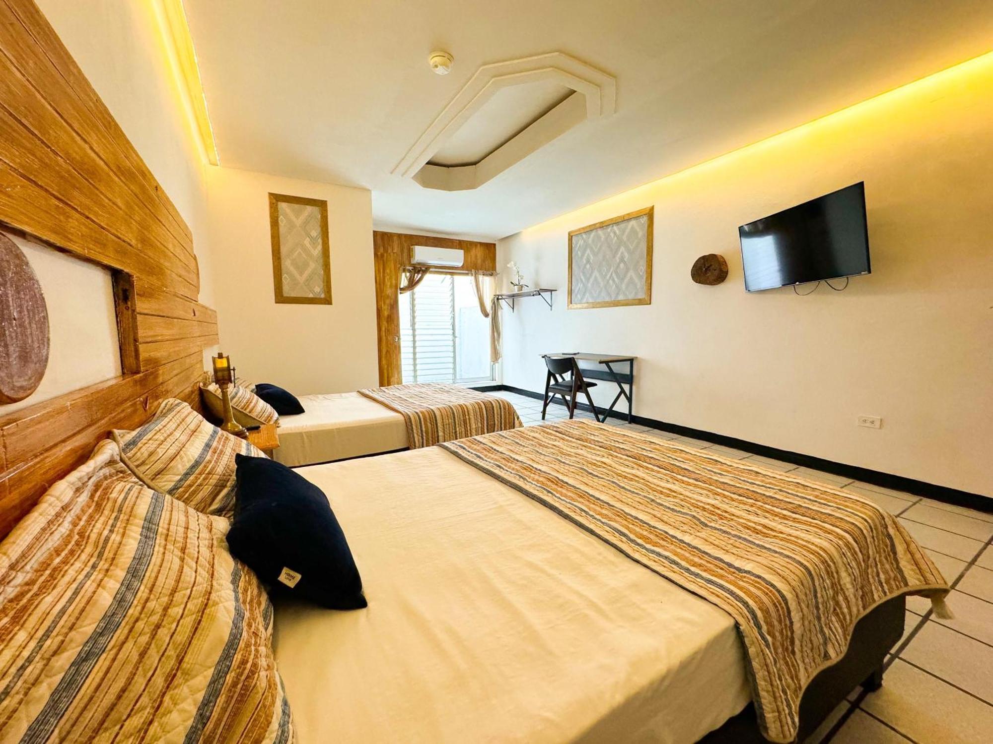 Hotel Sexta Avenida 塔帕丘拉 外观 照片